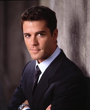 Clique na imagem para uma verso maior

Nome:	         Yannick Bisson.jpg
Visualizaes:	1
Tamanho: 	32,6 KB
ID:      	23600