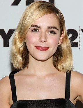 Clique na imagem para uma verso maior

Nome:	         Kiernan_Shipka.jpg
Visualizaes:	0
Tamanho: 	91,7 KB
ID:      	84910