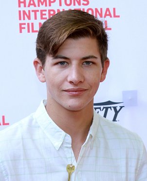 Clique na imagem para uma verso maior

Nome:	         Tye Sheridan.jpg
Visualizaes:	15
Tamanho: 	65,1 KB
ID:      	28668