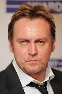 Clique na imagem para uma verso maior

Nome:	         Philip+Glenister.jpg
Visualizaes:	4
Tamanho: 	59,7 KB
ID:      	34589