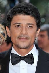 Clique na imagem para uma verso maior

Nome:	         Sad Taghmaoui.jpg
Visualizaes:	99
Tamanho: 	6,0 KB
ID:      	12064