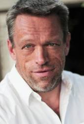 Clique na imagem para uma verso maior

Nome:	         Brian Thompson.jpg
Visualizaes:	216
Tamanho: 	6,2 KB
ID:      	14660