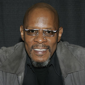 Clique na imagem para uma verso maior

Nome:	         Avery Brooks.jpg
Visualizaes:	36
Tamanho: 	18,3 KB
ID:      	21798