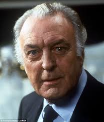 Clique na imagem para uma verso maior

Nome:	         Donald Sinden.jpeg
Visualizaes:	19
Tamanho: 	6,2 KB
ID:      	33816