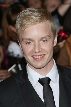 Clique na imagem para uma verso maior

Nome:	         Noel_Fisher-AES-080849.jpg
Visualizaes:	8
Tamanho: 	46,9 KB
ID:      	33559