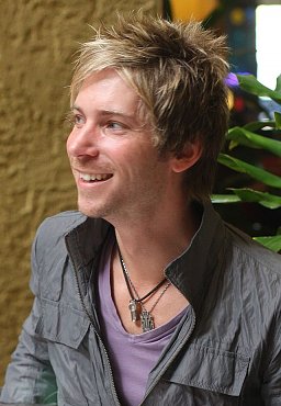 Clique na imagem para uma verso maior

Nome:	         Troy Baker.jpg
Visualizaes:	347
Tamanho: 	26,3 KB
ID:      	26783