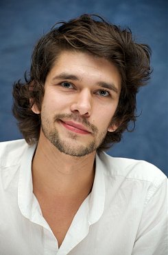 Clique na imagem para uma verso maior

Nome:	         Ben Whishaw.jpg
Visualizaes:	2
Tamanho: 	72,1 KB
ID:      	83008