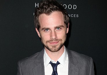 Clique na imagem para uma verso maior

Nome:	         Rider Strong.jpg
Visualizaes:	5
Tamanho: 	64,4 KB
ID:      	13451