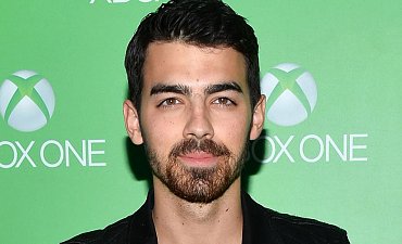 Clique na imagem para uma verso maior

Nome:	         Joe-Jonas-Net-Worth.jpg
Visualizaes:	3
Tamanho: 	55,3 KB
ID:      	46873