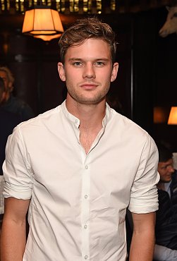 Clique na imagem para uma verso maior

Nome:	         Jeremy-Irvine-Hot-Pictures.jpg
Visualizaes:	4
Tamanho: 	88,7 KB
ID:      	43942