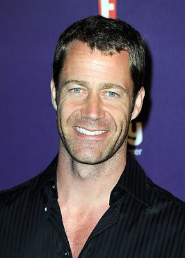 Clique na imagem para uma verso maior

Nome:	         Colin Ferguson.jpg
Visualizaes:	6
Tamanho: 	65,1 KB
ID:      	24863