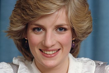 Clique na imagem para uma verso maior

Nome:	         lady di.jpg
Visualizaes:	3
Tamanho: 	95,7 KB
ID:      	56971