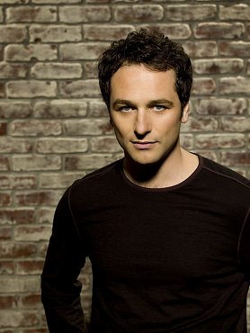 Clique na imagem para uma verso maior

Nome:	         Matthew Rhys.jpg
Visualizaes:	9
Tamanho: 	85,5 KB
ID:      	20081