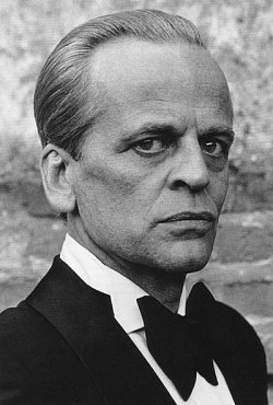 Clique na imagem para uma verso maior

Nome:	         Klaus+Kinski.jpg
Visualizaes:	10
Tamanho: 	46,7 KB
ID:      	14916