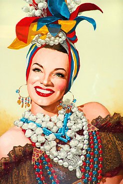 Clique na imagem para uma verso maior

Nome:	         carmen-miranda.jpg
Visualizaes:	6
Tamanho: 	99,6 KB
ID:      	33001