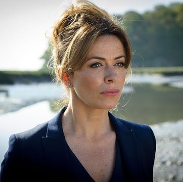 Clique na imagem para uma verso maior

Nome:	         1518525352-eve-myles-keeping-faith-2.jpg
Visualizaes:	2
Tamanho: 	30,2 KB
ID:      	49629