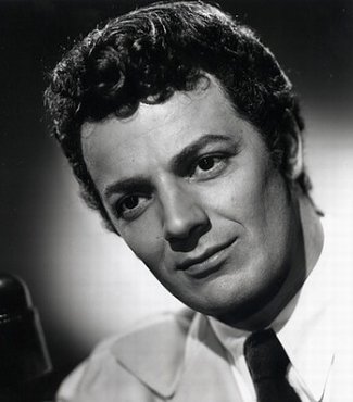 Clique na imagem para uma verso maior

Nome:	         Cornel Wilde.jpg
Visualizaes:	8
Tamanho: 	34,9 KB
ID:      	7320