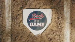 Clique na imagem para uma verso maior

Nome:	         Back_in_the_Game_intertitle.jpg
Visualizaes:	4
Tamanho: 	11,7 KB
ID:      	31595