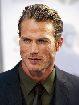 Clique na imagem para uma verso maior

Nome:	         Jason Lewis.jpg
Visualizaes:	9
Tamanho: 	94,2 KB
ID:      	18379