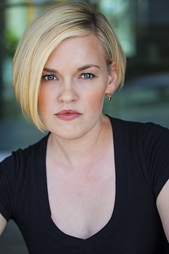 Clique na imagem para uma verso maior

Nome:	         Kari Wahlgren.jpg
Visualizaes:	33
Tamanho: 	53,4 KB
ID:      	38444