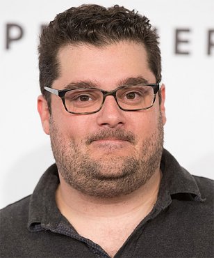 Clique na imagem para uma verso maior

Nome:	         Bobby Moynihan.jpg
Visualizaes:	17
Tamanho: 	82,8 KB
ID:      	28390