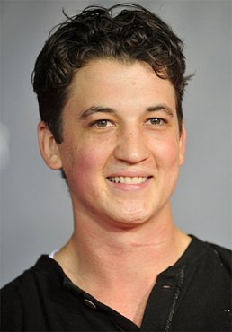 Clique na imagem para uma verso maior

Nome:	         DublaNet_Miles Teller.jpg
Visualizaes:	19
Tamanho: 	96,8 KB
ID:      	14734