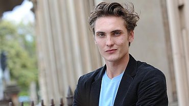 Clique na imagem para uma verso maior

Nome:	         Eamon-Farren.jpg
Visualizaes:	4
Tamanho: 	71,1 KB
ID:      	49067