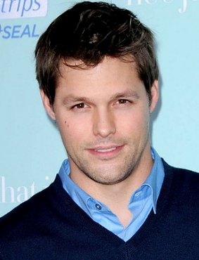 Clique na imagem para uma verso maior

Nome:	         Justin Bruening.jpg
Visualizaes:	9
Tamanho: 	36,8 KB
ID:      	25452