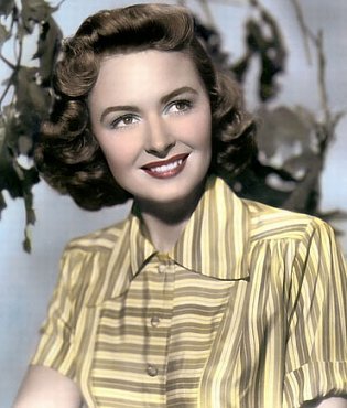 Clique na imagem para uma verso maior

Nome:	         Donna Reed.jpg
Visualizaes:	11
Tamanho: 	54,2 KB
ID:      	7225