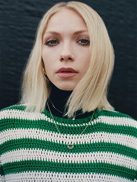 Clique na imagem para uma verso maior

Nome:	         Tavi-Gevinson-covers-Porter-Magazine-July-12th-2021-by-Jacq-Harriet-7.jpg
Visualizaes:	4
Tamanho: 	96,2 KB
ID:      	61906