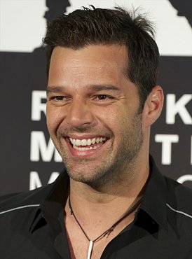 Clique na imagem para uma verso maior

Nome:	         Ricky+Martin.jpg
Visualizaes:	3
Tamanho: 	52,3 KB
ID:      	29779