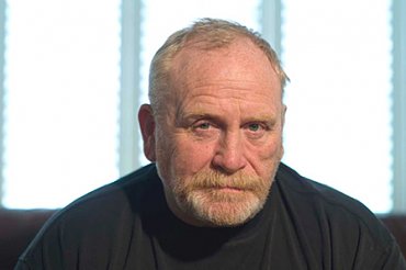 Clique na imagem para uma verso maior

Nome:	         James Cosmo.jpg
Visualizaes:	24
Tamanho: 	36,7 KB
ID:      	10292