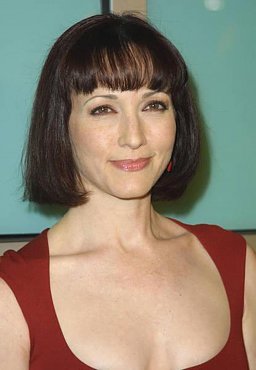 Clique na imagem para uma verso maior

Nome:	         Bebe Neuwirth.jpg
Visualizaes:	18
Tamanho: 	78,3 KB
ID:      	12541