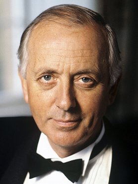 Clique na imagem para uma verso maior

Nome:	         benjamin whitrow.jpg
Visualizaes:	19
Tamanho: 	19,6 KB
ID:      	41550