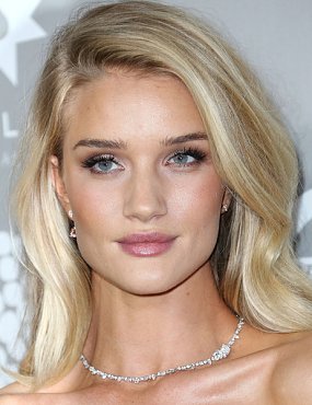 Clique na imagem para uma verso maior

Nome:	         Rosie+Huntington+Whiteley+2015+Baby2Baby+Gala+50HhNFXOxs7l.jpg
Visualizaes:	3
Tamanho: 	84,0 KB
ID:      	37606