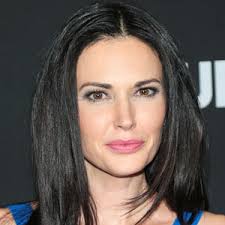 Clique na imagem para uma verso maior

Nome:	         Laura Mennell.jpg
Visualizaes:	28
Tamanho: 	6,9 KB
ID:      	51409