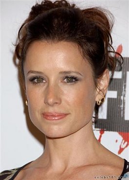 Clique na imagem para uma verso maior

Nome:	         Shawnee_Smith_Picture.jpg
Visualizaes:	16
Tamanho: 	21,8 KB
ID:      	8850