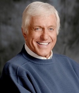 Clique na imagem para uma verso maior

Nome:	         Dick Van Dyke.jpg
Visualizaes:	199
Tamanho: 	22,3 KB
ID:      	17216