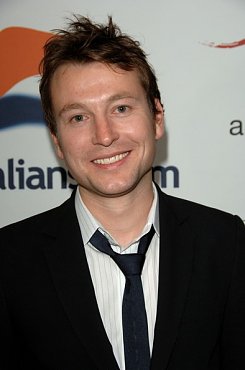 Clique na imagem para uma verso maior

Nome:	         leigh whannell.jpg
Visualizaes:	13
Tamanho: 	37,6 KB
ID:      	17006