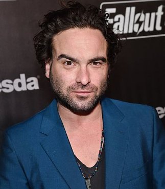 Clique na imagem para uma verso maior

Nome:	         Johnny-Galecki-net-worth-02.jpg
Visualizaes:	2
Tamanho: 	38,3 KB
ID:      	58776