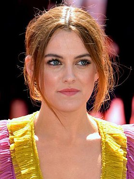 Clique na imagem para uma verso maior

Nome:	         Riley Keough.jpg
Visualizaes:	13
Tamanho: 	59,1 KB
ID:      	36348