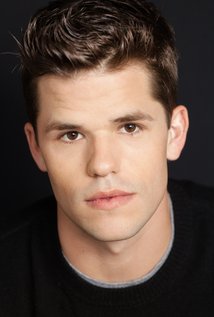 Clique na imagem para uma verso maior

Nome:	         Max Carver.jpg
Visualizaes:	41
Tamanho: 	11,0 KB
ID:      	33157