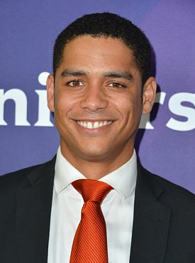 Clique na imagem para uma verso maior

Nome:	         Charlie Barnett.jpg
Visualizaes:	6
Tamanho: 	65,1 KB
ID:      	38037