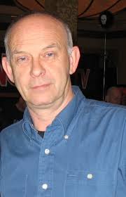 Clique na imagem para uma verso maior

Nome:	         Doug Bradley.jpg
Visualizaes:	73
Tamanho: 	5,9 KB
ID:      	18638