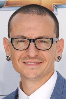 Clique na imagem para uma verso maior

Nome:	         chester bennington.jpg
Visualizaes:	34
Tamanho: 	14,0 KB
ID:      	35006