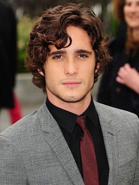 Clique na imagem para uma verso maior

Nome:	         diego-boneta.jpg
Visualizaes:	6
Tamanho: 	24,2 KB
ID:      	38605